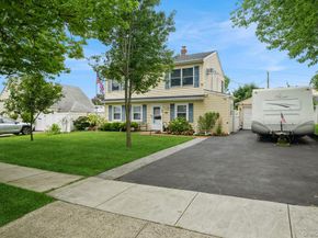 44 Rock Lane, Levittown NY 11756
