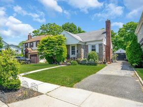 58 Chestnut Street, Lynbrook NY 11563