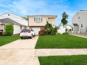 47 W Granada Avenue, Lindenhurst NY 11757