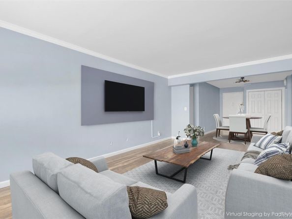 2 Birchwood Court 1O, Mineola NY 11501