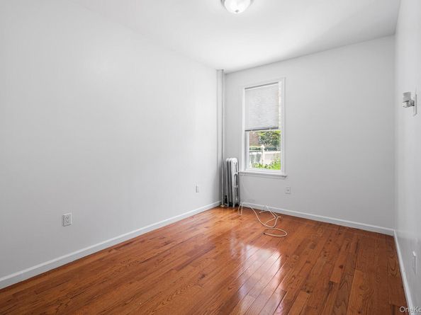 6921 78th Street, Middle Village NY 11379