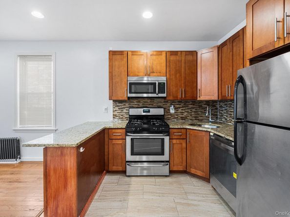 6921 78th Street, Middle Village NY 11379