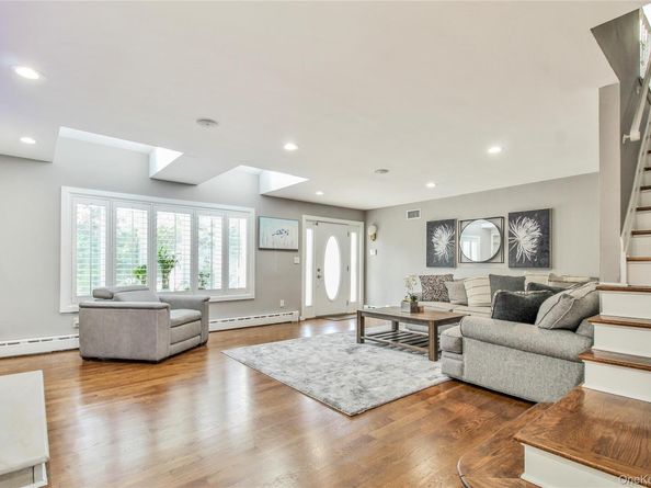 2775 Barbara Road, Bellmore NY 11710