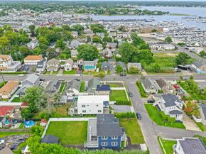 7 S Bay Avenue, Bay Shore NY 11706