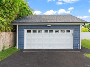 7 S Bay Avenue, Bay Shore NY 11706