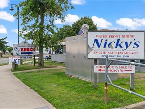 7 S Bay Avenue, Bay Shore NY 11706