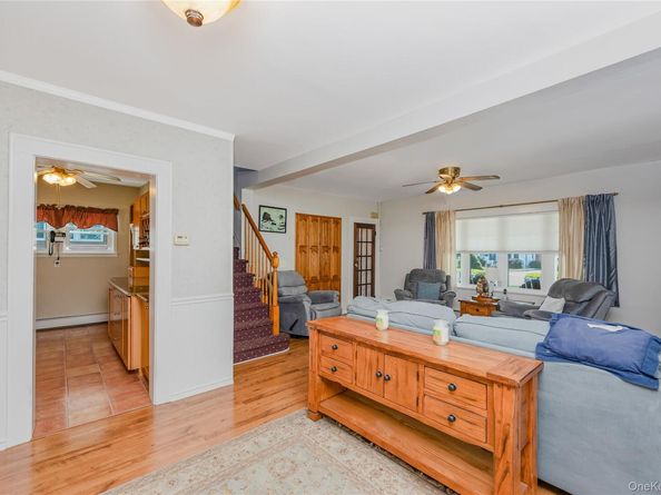 3945 Hickory Street, Seaford NY 11783