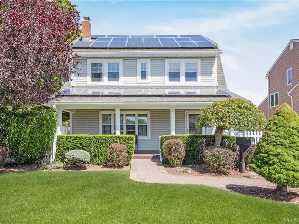 3945 Hickory Street, Seaford NY 11783