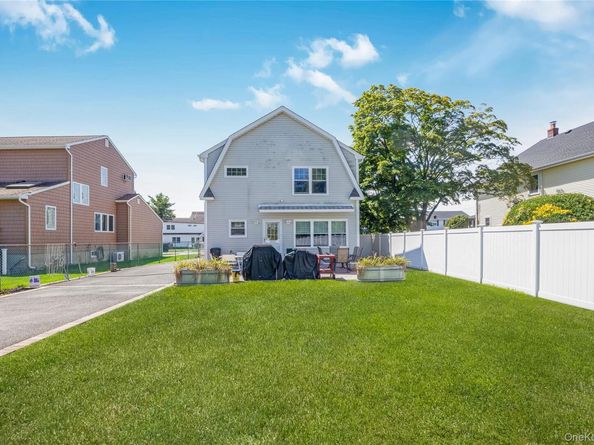 3945 Hickory Street, Seaford NY 11783