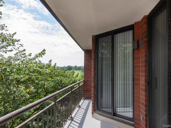 50 E Hartsdale Avenue 5K, Hartsdale NY 10530