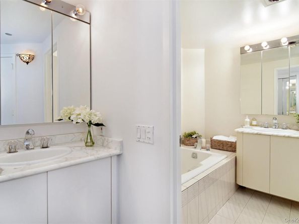 50 E Hartsdale Avenue 5K, Hartsdale NY 10530