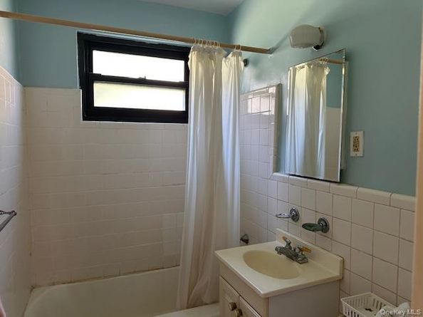 5 Lawrence Drive A, White Plains NY 10603