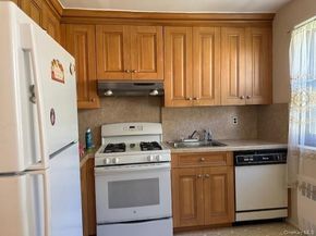 5 Lawrence Drive A, White Plains NY 10603