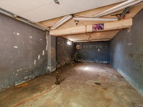10 Hampton Terrace, White Plains NY 10607