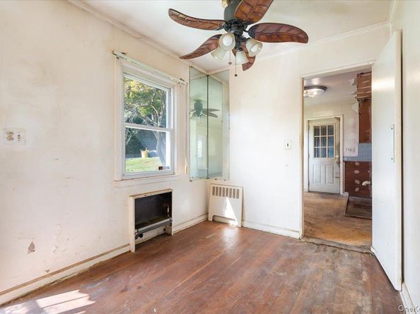 10 Hampton Terrace, White Plains NY 10607