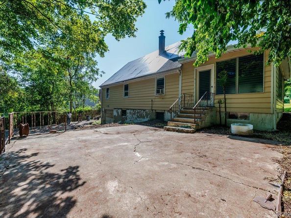 10 Hampton Terrace, White Plains NY 10607