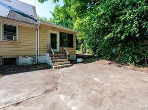 10 Hampton Terrace, White Plains NY 10607