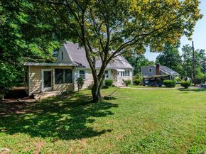 10 Hampton Terrace, White Plains NY 10607