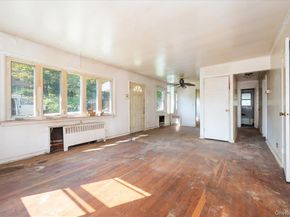 10 Hampton Terrace, White Plains NY 10607
