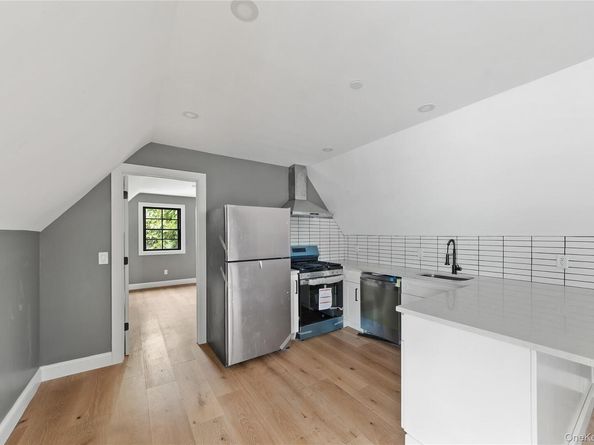 356 S 10 Avenue, Mount Vernon NY 10550