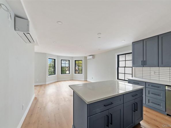 356 S 10 Avenue, Mount Vernon NY 10550