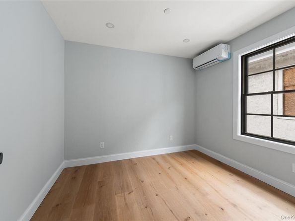 356 S 10 Avenue, Mount Vernon NY 10550