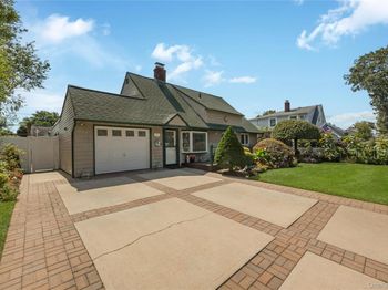 315 Red Maple Drive S