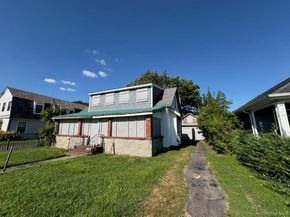 125 S Clinton Avenue, Bay Shore NY 11706