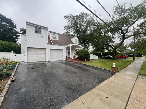 451 N Grove Street, Valley Stream NY 11580