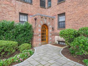 180 Garth Road 5F, Scarsdale NY 10583