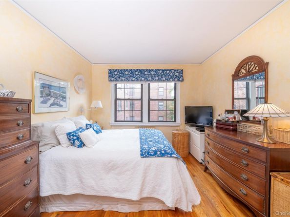 180 Garth Road 5F, Scarsdale NY 10583