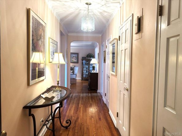 180 Garth Road 5F, Scarsdale NY 10583