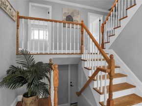 14 Westminster Road, Syosset NY 11791