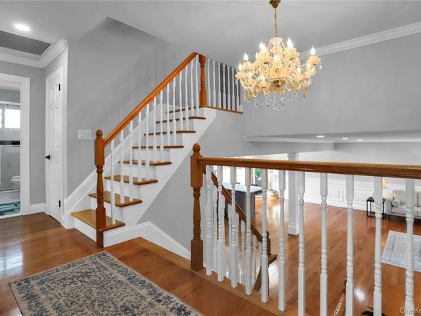14 Westminster Road, Syosset NY 11791