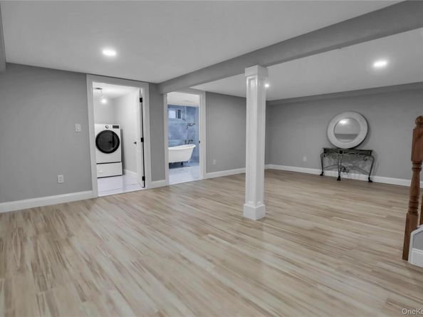 14 Westminster Road, Syosset NY 11791