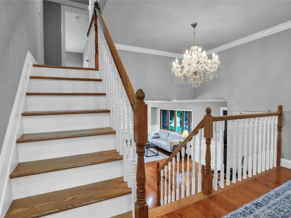 14 Westminster Road, Syosset NY 11791