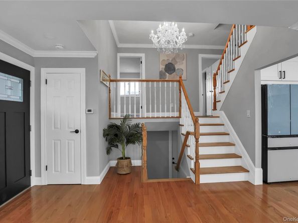 14 Westminster Road, Syosset NY 11791
