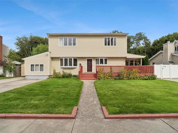 79 Elizabeth Drive, Bethpage NY 11714