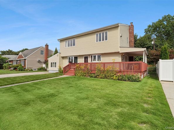 79 Elizabeth Drive, Bethpage NY 11714