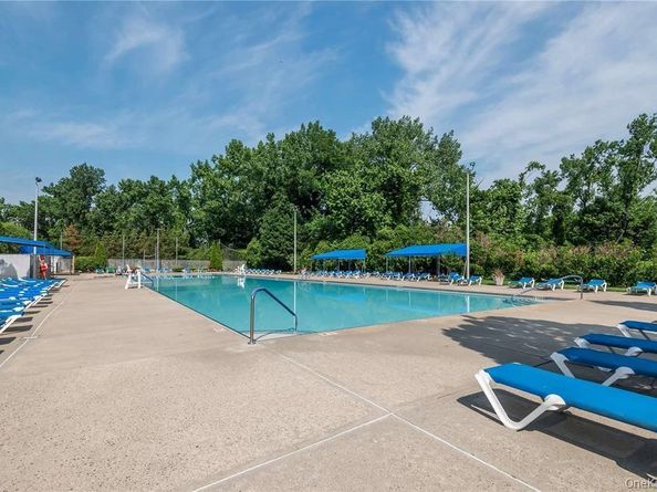 29 West Mill Drive 10A, Great Neck NY 11021