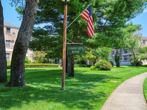 29 West Mill Drive 10A, Great Neck NY 11021