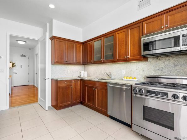 10 City Place 29H, White Plains NY 10601