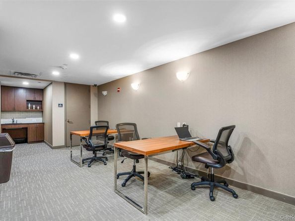10 City Place 29H, White Plains NY 10601