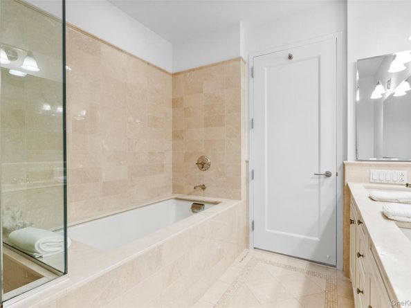 10 City Place 29H, White Plains NY 10601
