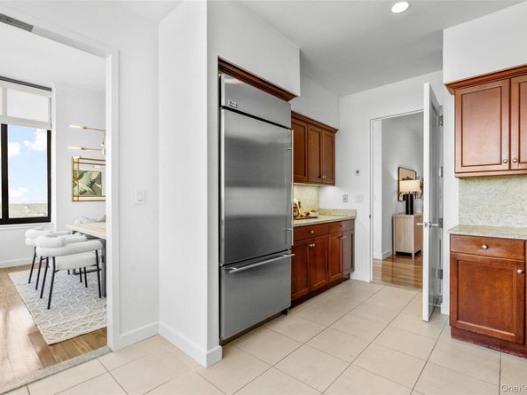 10 City Place 29H, White Plains NY 10601
