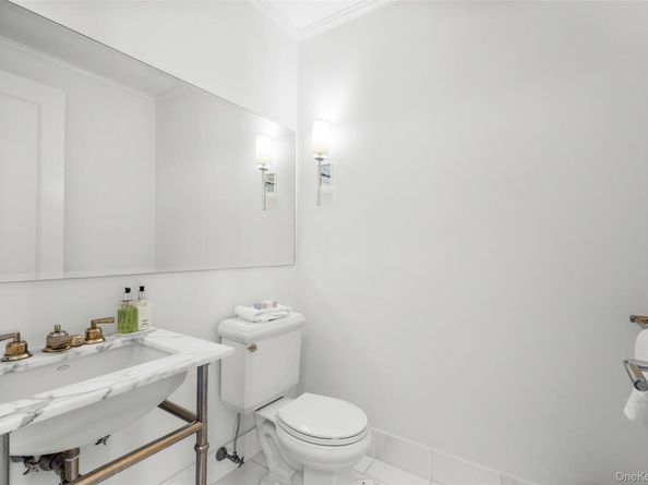 10 City Place 29H, White Plains NY 10601