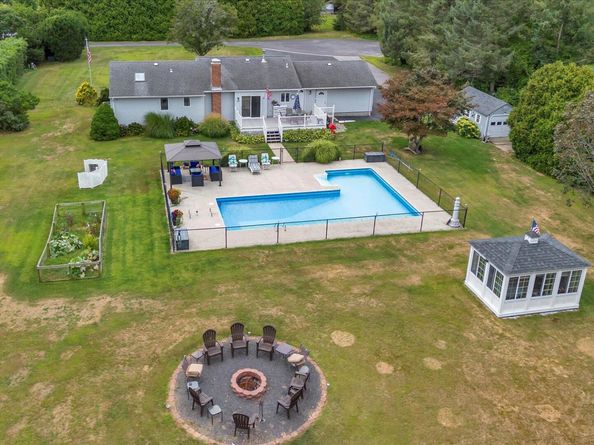 7 Windy Acres, Jamesport NY 11947