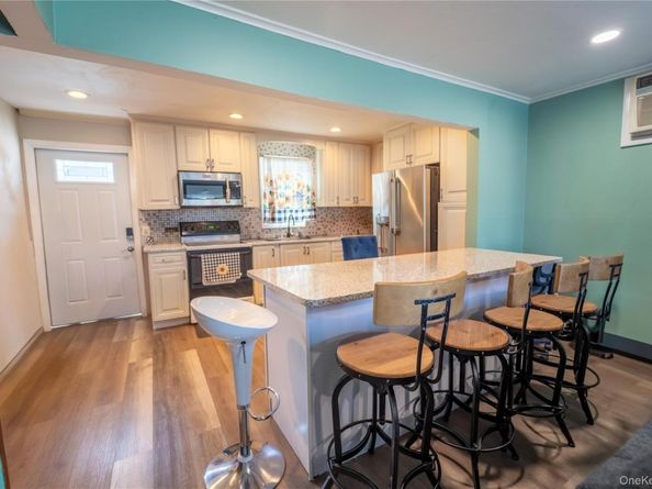 731 Planders Avenue, Uniondale NY 11553