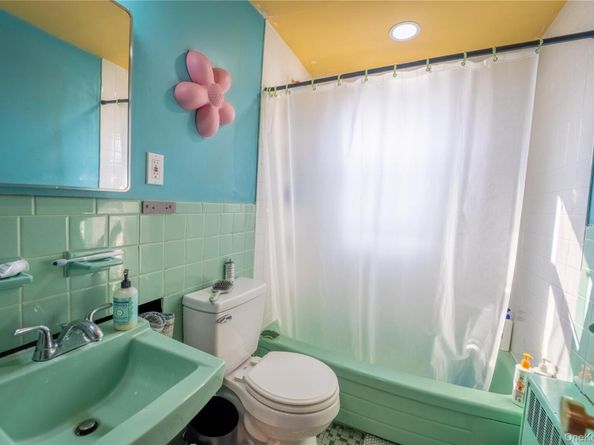 731 Planders Avenue, Uniondale NY 11553