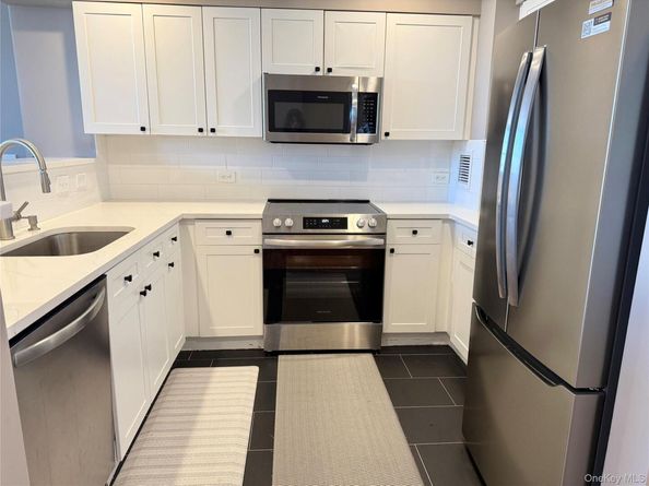 300 Mamaroneck Avenue 818, White Plains NY 10605